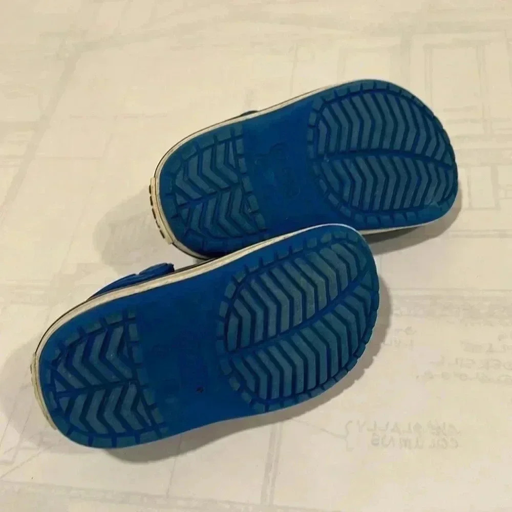 Crocs - Picture 4 of 5